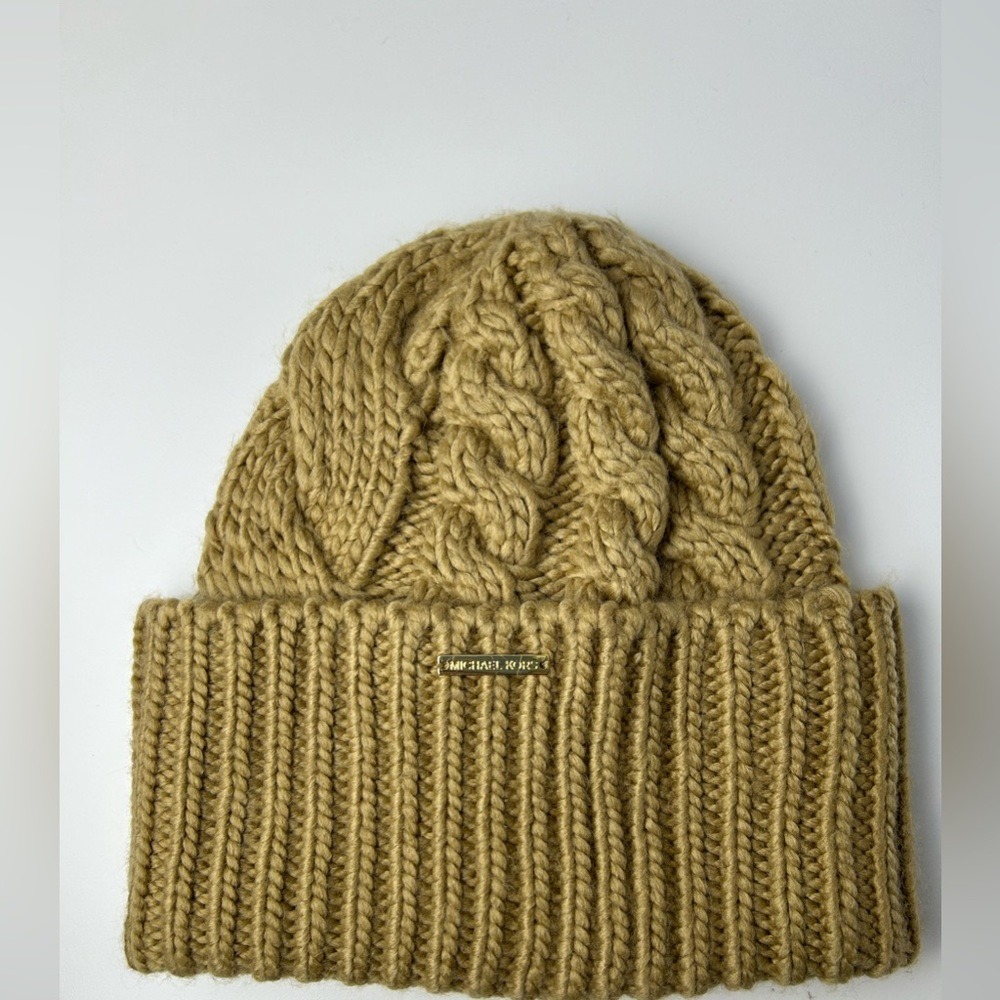 Michael Kors Women Beige Cable Knit Cuff Beanie‎ Hat
